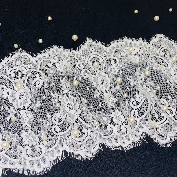 Ladies Sweater - Picture 4 of 8